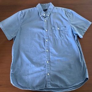 GAP’s Men Jean Botton Shirt